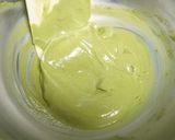 A picture of step 4 of Marbled Matcha Muffins.