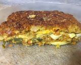 Foto del paso 5 de la receta: Tortilla de zapallitos y zanahoria rellena con queso y huevo