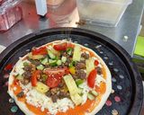 Gambar langkah 3 resipi Bulgogi Beef Nachos Pizza.