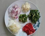 Foto langkah ke 3 dari resep Cumi Petai Saos Tiram.