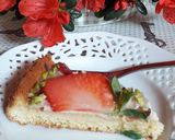 Foto del passaggio 1 della ricetta Crostata morbida alla crema pasticcera e fragole
