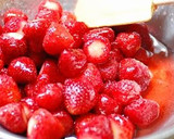 A picture of step 2 of Vivid Strawberry Jam with Pulp.
