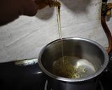 A picture of step 2 of Ginger Honey Tea.