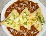 A picture of step 9 of Egg samosa with gravy.