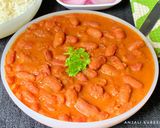 A picture of step 10 of Rajma masala.