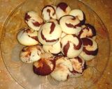 A picture of step 8 of Marble biscuits.