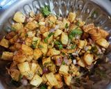 A picture of step 5 of Aloo Chaat.