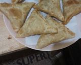 A picture of step 1 of Samosa Ndengu.