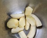 Foto del paso 1 de la receta: Arrolladitos frutales (de banana y manzana)