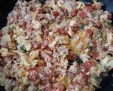 Foto del paso 4 de la receta: Huevos a la mexicana con atún