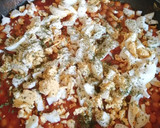 Foto del paso 5 de la receta: Garbanzos con tomate y huevo