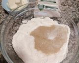 Foto del passaggio 1 della ricetta Crostata con frutta fresca e crema al profumo di limone