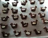 Foto langkah ke 5 dari resep Kue Kering Coklat.