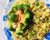 Hình bước làm 4 của món Cơm chiên Tôm súp lơ 🥦🥦🥦