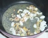 A picture of step 4 of Spaghetti Aglio, Olio e Peperoncino with Refreshing Lemony Seafood.