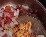 ખાખરા ચાટ (Khakhra Chaat Recipe In Gujarati) રેસીપી સ્ટેપ1ફોટો