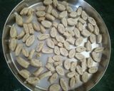 खस्ता फ़रसी पूरी (Khasta Farsi puri recipe in hindi) रेसिपी चरण 2 फोटो