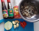 Foto langkah ke 1 dari resep Udang Asam Manis.