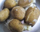 A picture of step 1 of Aalu Rassa (Indian Potato Soup).