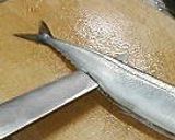 A picture of step 4 of Fresh Pacific Saury Prepared with a Home Kitchen Knife (Sashimi and Cured with Vinegar).