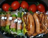 A picture of step 2 of Lunch Boxes for Cherry Blossom Viewing (2013 Edition).