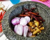 รูปขั้นตอนการทำที่ 2 ของ น้ำยากะทิตีนไก่