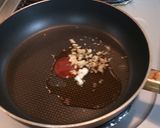 A picture of step 3 of Simple Chili Shrimp with Boiled Shrimp.