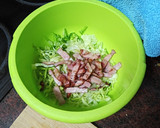 Foto del paso 2 de la receta: Ensalada completa con aguacate para 2