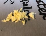 Une image de l'étape 5 de Gratin de chou fleur aux deux sauces, ail et emmental râpé.