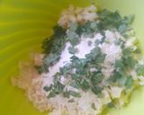 A picture of step 5 of Alu paratha.