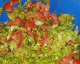 Foto del paso 2 de la receta: Ensalada sana y papas fritas