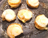 A picture of step 2 of ✿Stir-fried Scallops and Spinach in Butter Soy Sauce✿.
