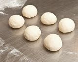 Békebeli főtt kifli recept fázis 3 fotója