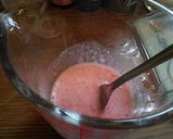 A picture of step 4 of Strawberry Cup cakes.