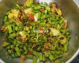गवारीची भाजी (gavarachi bhaji recipe in marathi) रेसिपी स्टेप 4 फोटो 