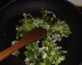 Foto del paso 2 de la receta: Empanadas de pollo mandarín con masa de fajitas :)