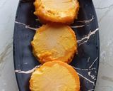 A picture of step 6 of Alphonso Mango Stuffed Ice cream.