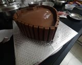 A picture of step 11 of Kitkat gems chocolatey cake (no maida).