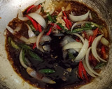 Foto langkah ke 2 dari resep Telor Ceplok Saus Inggris.
