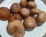 Foto del paso 1 de la receta: Contramuslos en salsa de setas y champiñón