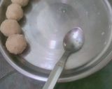 A picture of step 3 of Semoleena laddo 😋.