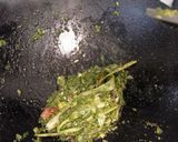 Foto langkah ke 2 dari resep Ikan tongkol goreng cabe hijau.