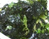 A picture of step 3 of Tossed Salad with Lots of Korean Nori Seaweed.