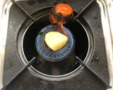 A picture of step 1 of Aloo-Baingan chokha.