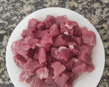 Foto del paso 1 de la receta: Arroz con solomillo y champiñones