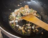 A picture of step 3 of Chinese style Veg manchow soup.