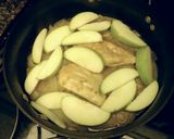 A picture of step 6 of Apple Braised Chicken.