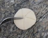 A picture of step 7 of Easy! Kaiser Rolls.
