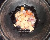 Foto langkah ke 2 dari resep Nasi Telur Hongkong.