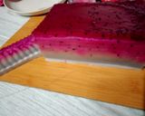 Foto langkah ke 5 dari resep Lapis buah naga ombre.